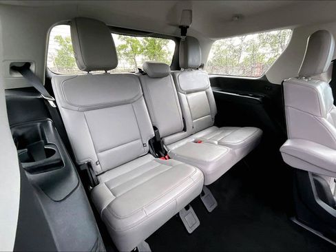 Certified 2025 Ford Expedition Active AWD/4WD image 27