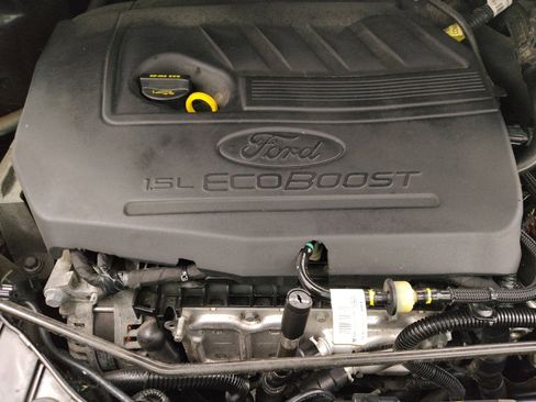 Used 2017 Ford Escape Titanium image 30