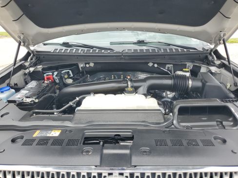 Used 2024 Lincoln Navigator Reserve AWD/4WD image 8