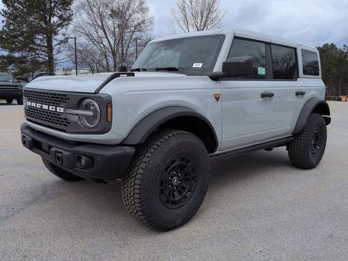 New 2026 Ford Bronco Badlands image 7