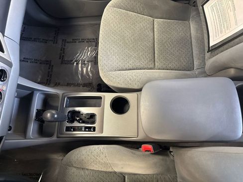 Used 2005 Toyota Tacoma PreRunner image 98