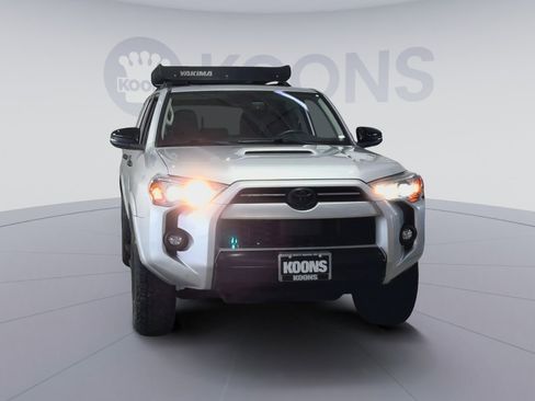 Used 2021 Toyota 4Runner Venture image 4