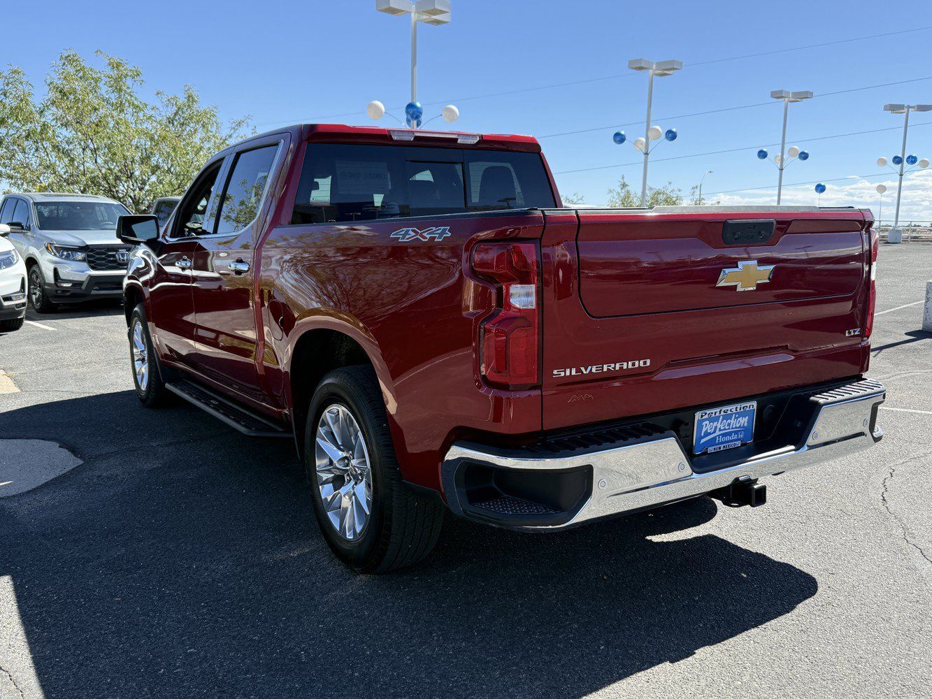 Used 2022 Chevrolet Silverado 1500 LTZ w/ LTZ Convenience Package II AWD/4WD image 7