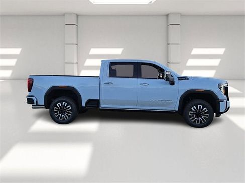 New 2026 GMC Sierra 2500 Denali Ultimate image 6