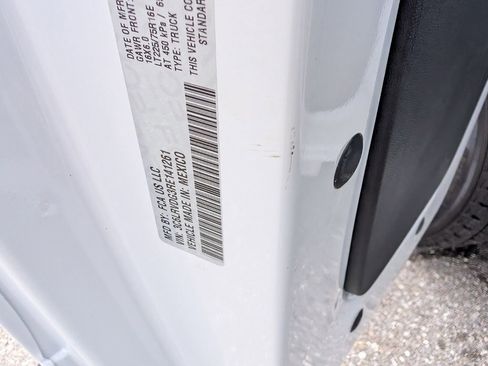 Used 2024 RAM ProMaster 2500 w/ Convenience Group image 17