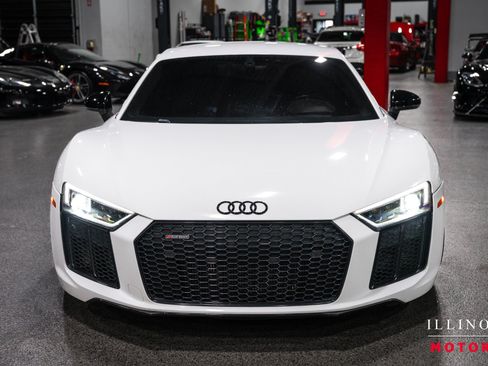 Used 2018 Audi R8 V10 w/ Premium Package RWD image 8