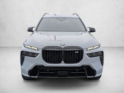 New 2026 BMW X7 M60i image 5