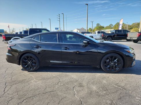 Used 2019 Nissan Maxima SR w/ Premium Package image 3