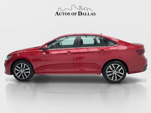 Used 2025 Volkswagen Jetta SE FWD image 5