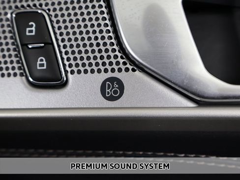 Used 2023 Ford Explorer XLT w/ Equipment Group 202A image 3