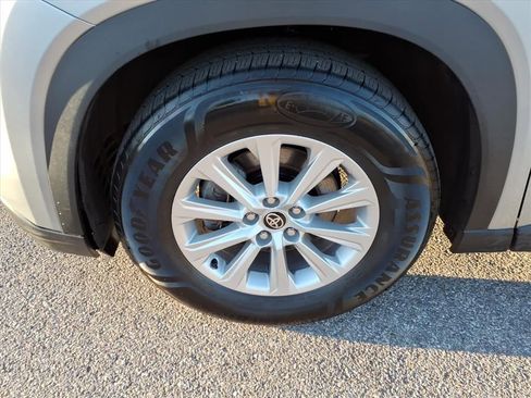 Certified 2025 Toyota Grand Highlander AWD image 11