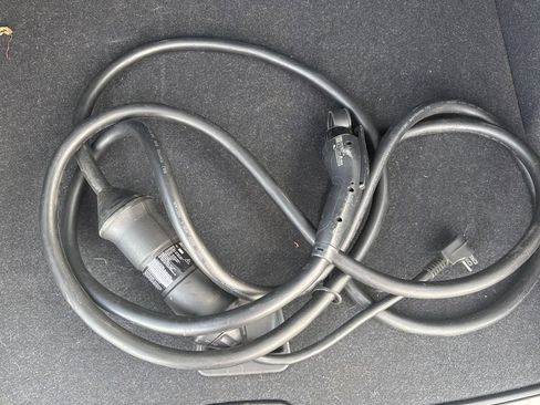 Used 2023 Volvo C40 P8 Recharge Plus image 9