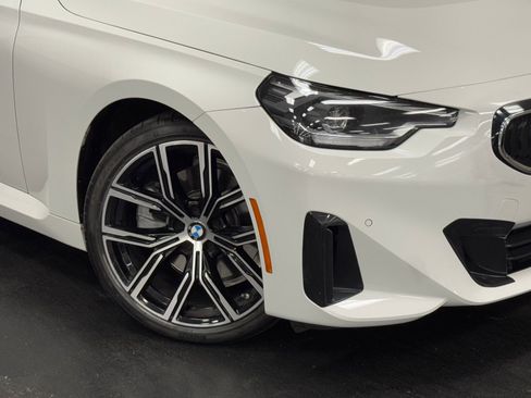 Used 2024 BMW 230i Coupe w/ Convenience Package RWD image 4