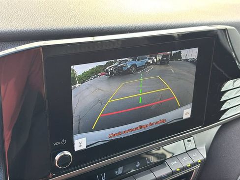 Used 2025 Toyota Camry LE FWD image 20