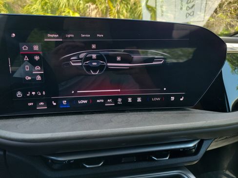 Used 2025 Audi Q5 Premium Plus w/ Premium Plus image 23