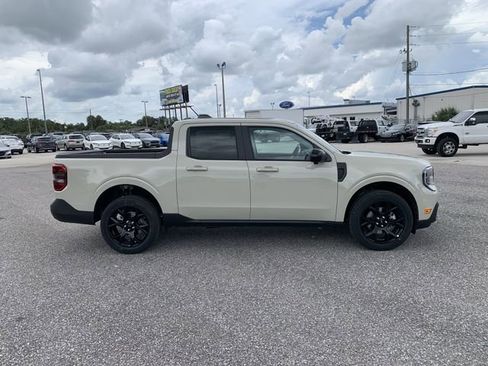 New 2025 Ford Maverick Lariat w/ Black Appearance Package AWD/4WD image 3