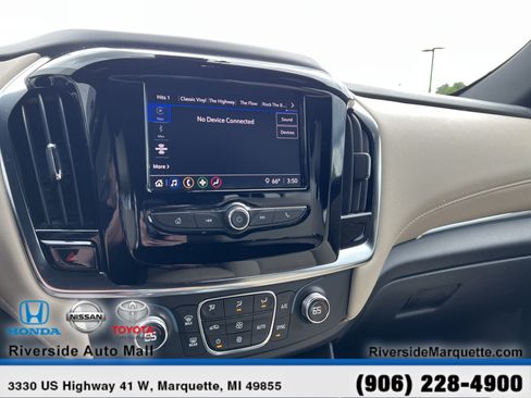 Used 2023 Chevrolet Traverse LS AWD/4WD image 17
