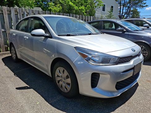Used 2019 Kia Rio S FWD image 2