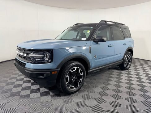 Used 2022 Ford Bronco Sport Outer Banks w/ Tech Package image 3