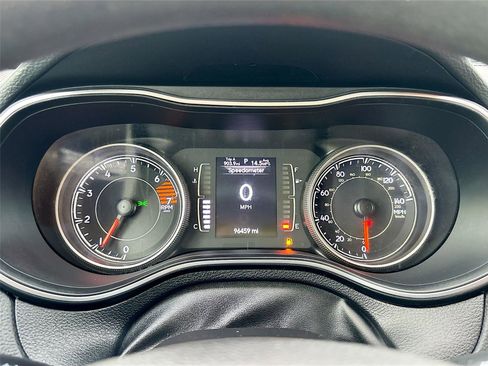 Used 2019 Jeep Cherokee Latitude w/ Popular Appearance Group image 13