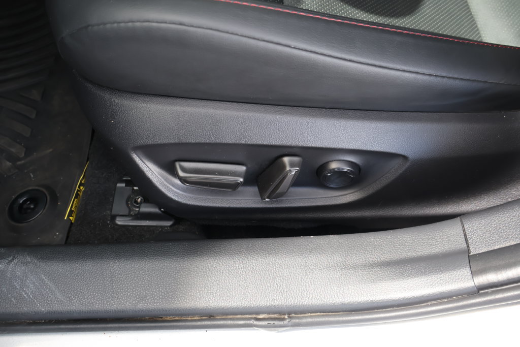 Certified 2024 Toyota Prius Prime FWD image 20
