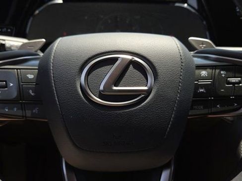 Used 2025 Lexus NX 250 FWD w/ Towing Package (2000 Lbs) image 29