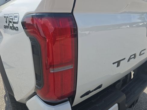 Used 2024 Toyota Tacoma TRD Off-Road AWD/4WD image 30