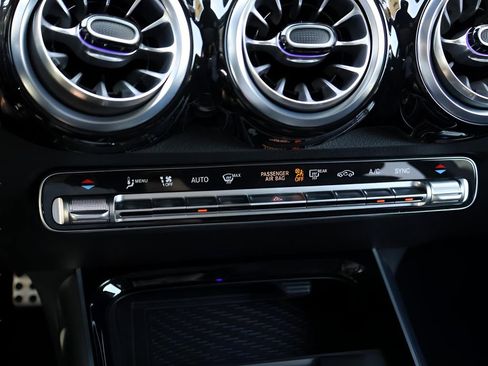 Certified 2025 Mercedes-Benz GLB 250 GLB 250 image 26