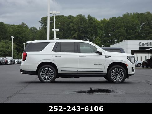 Used 2023 GMC Yukon Denali Ultimate AWD/4WD image 8
