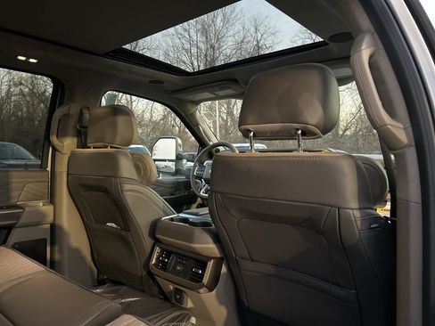 New 2026 Ford F350 Platinum w/ Platinum Plus Package image 36