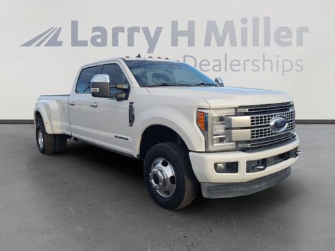Used 2019 Ford F350 Platinum w/ Platinum Ultimate Package image 7