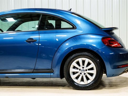 Used 2018 Volkswagen Beetle 2.0T S image 4