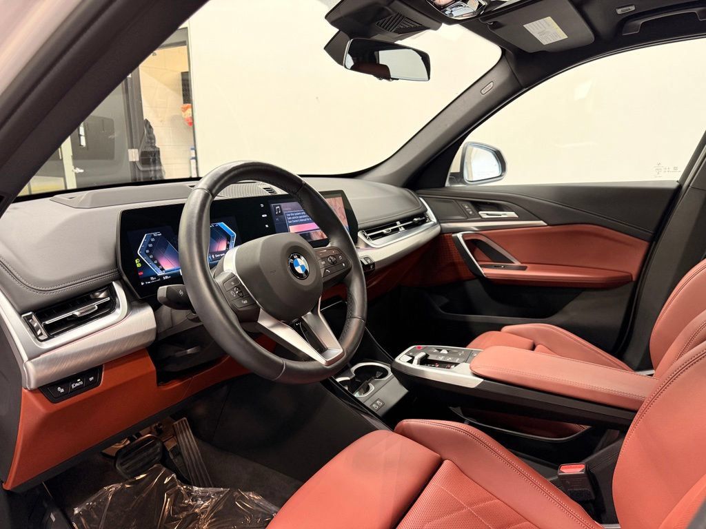 Used 2026 BMW X1 xDrive28i AWD/4WD image 11