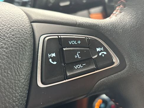 Used 2021 Ford EcoSport SE w/ SE Convenience Package image 30