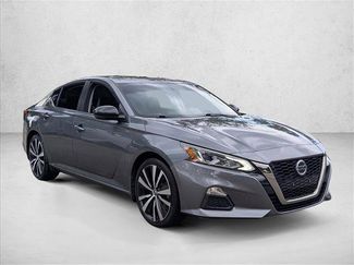 Used 2019 Nissan Altima 2.5 SR w/ SR Premium Package FWD video 3