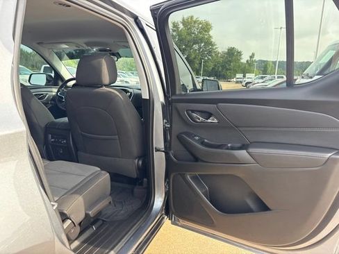 Used 2020 Chevrolet Traverse LS w/ LPO, Blackout Package FWD image 38