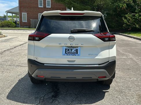 Used 2023 Nissan Rogue SV AWD/4WD image 5
