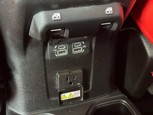 Used 2020 Jeep Wrangler Unlimited Rubicon AWD/4WD image 23
