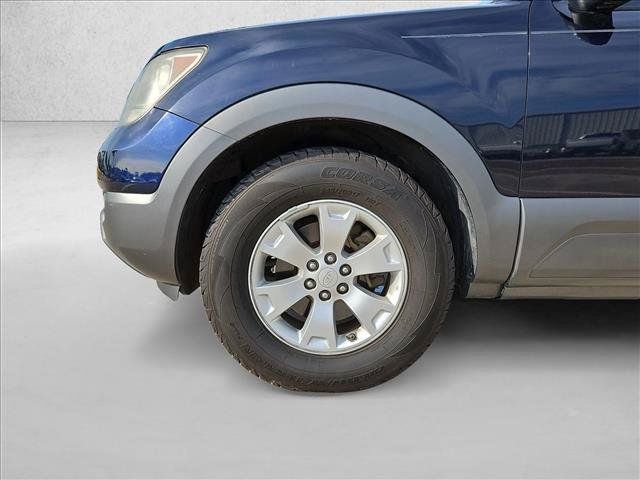 Used 2009 Kia Borrego LX w/ Convenience Pkg RWD image 20