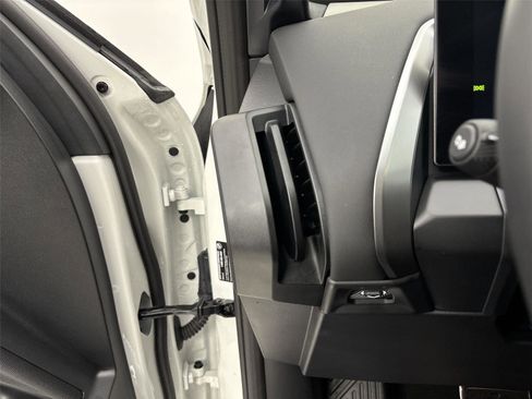 Used 2025 BMW X3 xDrive30i w/ Premium Package image 31