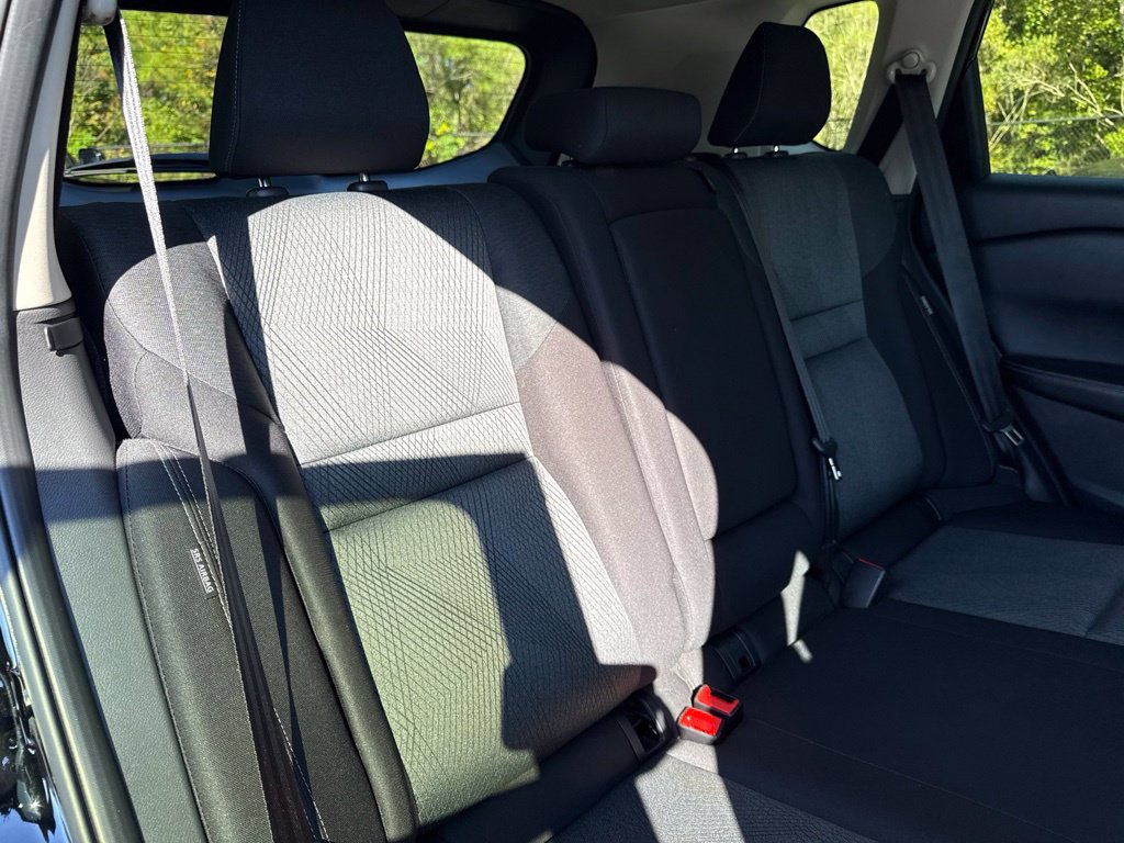 Used 2025 Nissan Rogue SV FWD image 32