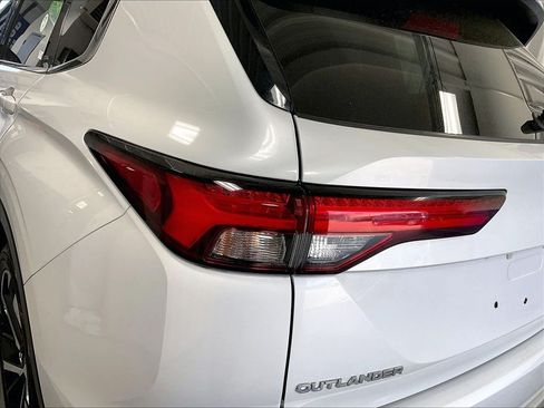 Used 2022 Mitsubishi Outlander SEL AWD/4WD image 33