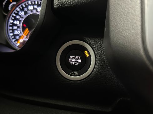 Used 2019 RAM 1500 Big Horn AWD/4WD image 12