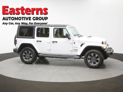 Used 2018 Jeep Wrangler Unlimited Sahara AWD/4WD image 42