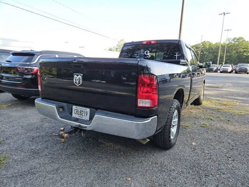 Used 2017 RAM 1500 Classic SLT RWD image 8