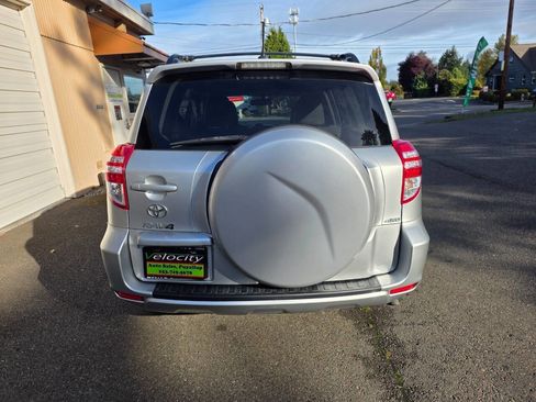 Used 2011 Toyota RAV4 4WD image 6