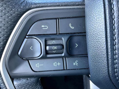 Used 2025 Toyota Sequoia SR5 image 20