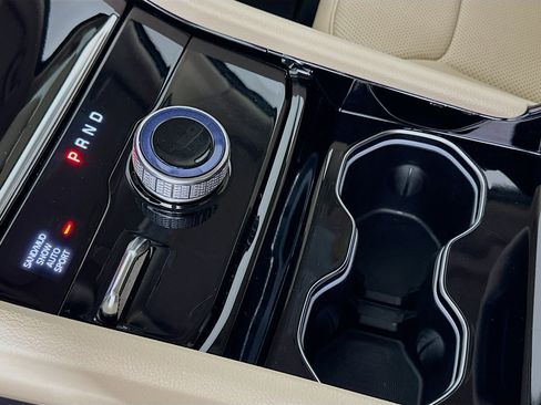 Used 2022 Jeep Grand Cherokee L Limited w/ Luxury Tech Group II image 25