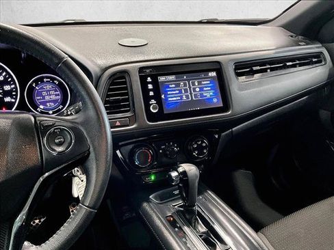 Used 2021 Honda HR-V Sport image 8