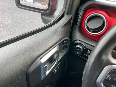 Used 2020 Jeep Wrangler Unlimited Rubicon image 24